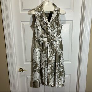 Jessica Howard Elegant Tan & White Floral Dress Size 10